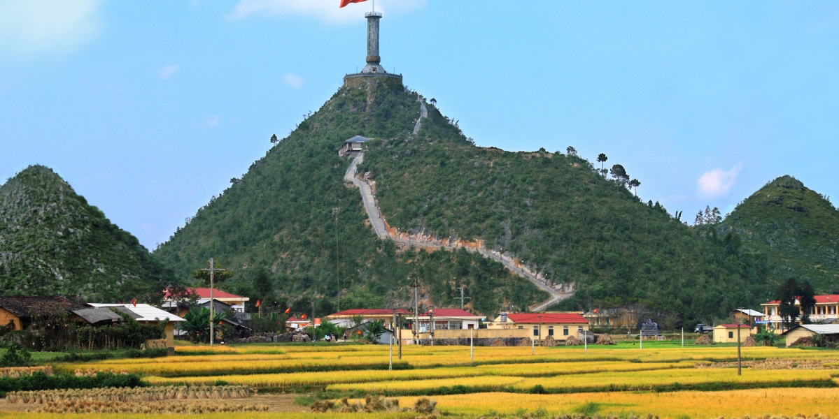 HÀ NỘI - TÂN TRÀO - HÀ GIANG - QUẢN BẠ - LŨNG CÚ - ĐỒNG VĂN - HÀ NỘI {3N/2Đ, ÔTÔ}